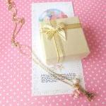 Amour Pour Eiffel Necklace ..
